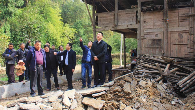 Ǯ����ʯǿ���ڼ��ʶӼ��ָ��������ֹ���